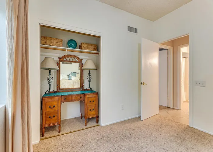 Desert Oasis Ranch-style Home, Hiking/tubing Ferienhaus