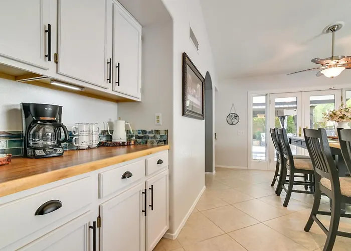 Ferienhaus Desert Oasis Ranch-style Home, Hiking/tubing *